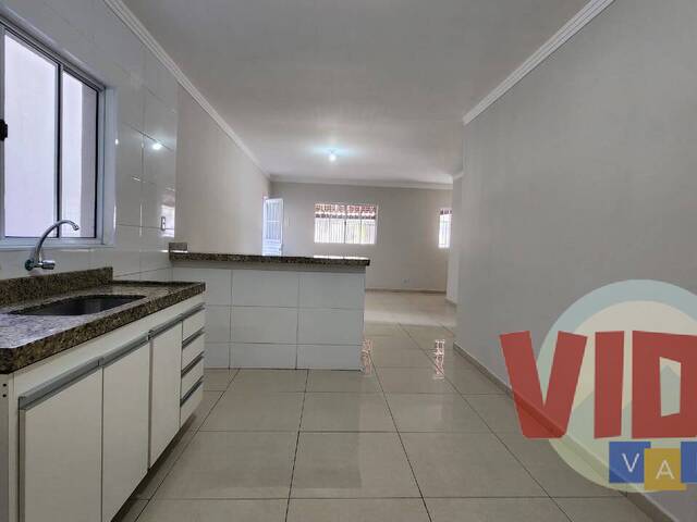 Casa para Venda em São José dos Campos - 4