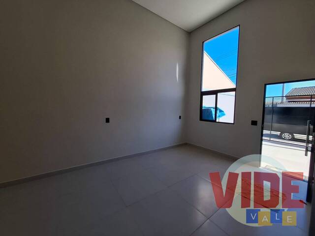 Casa para Venda em São José dos Campos - 4