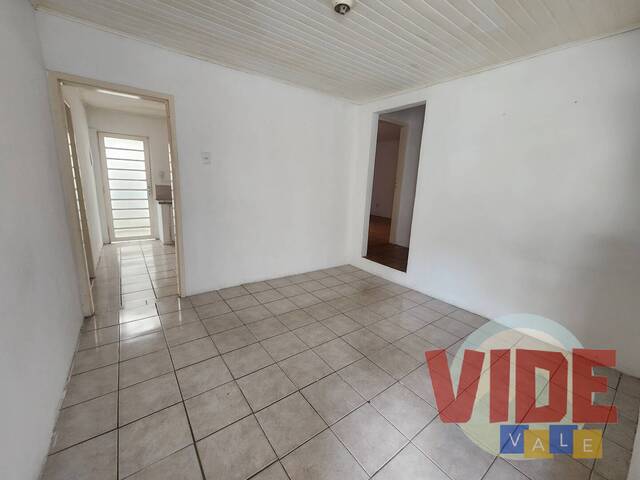 Casa para Venda em São José dos Campos - 4