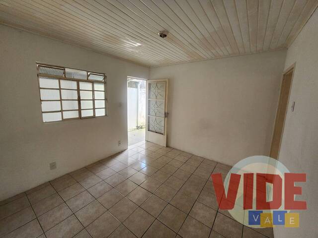 Casa para Venda em São José dos Campos - 3