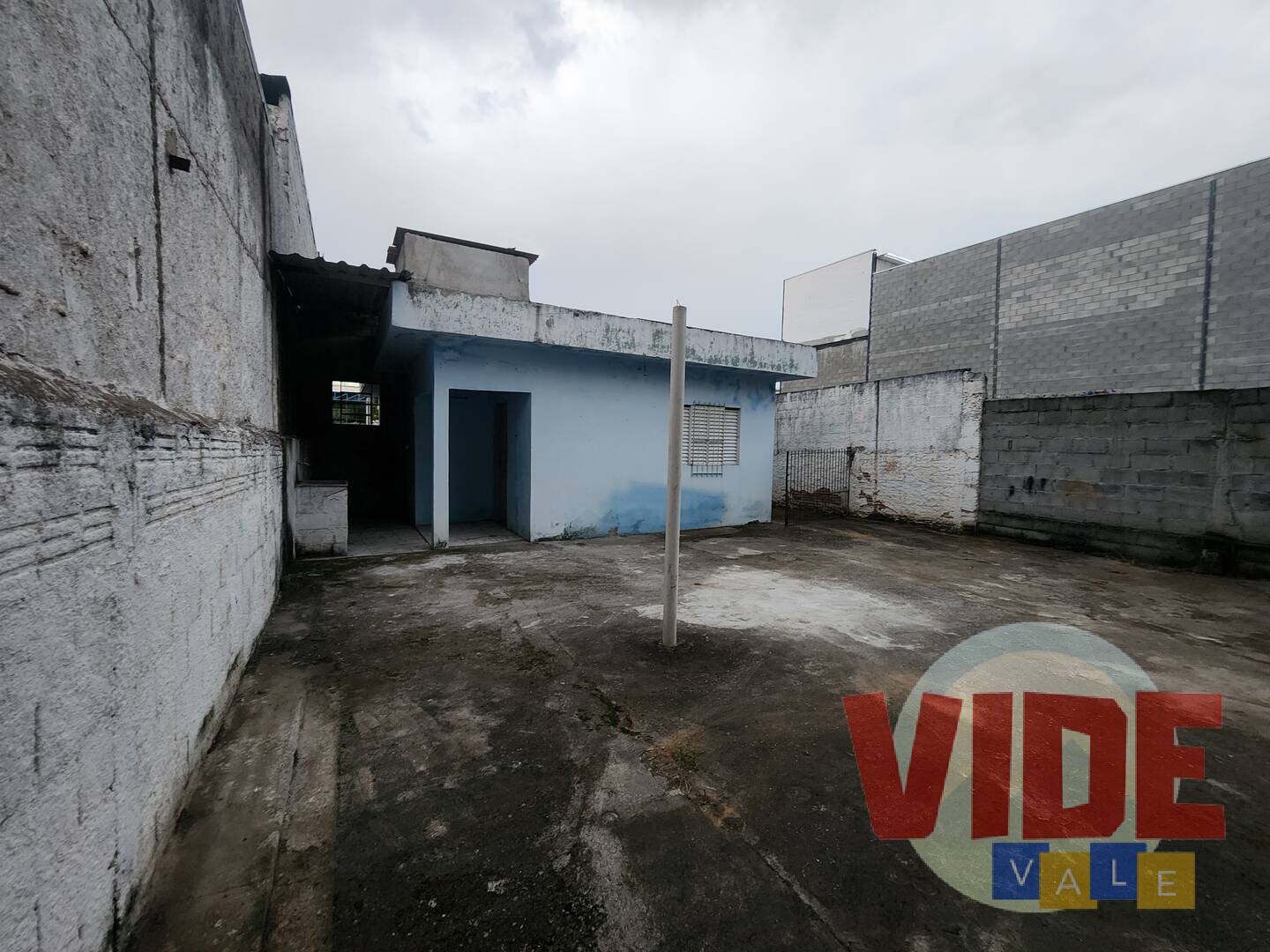 Casa à venda com 3 quartos, 400m² - Foto 17