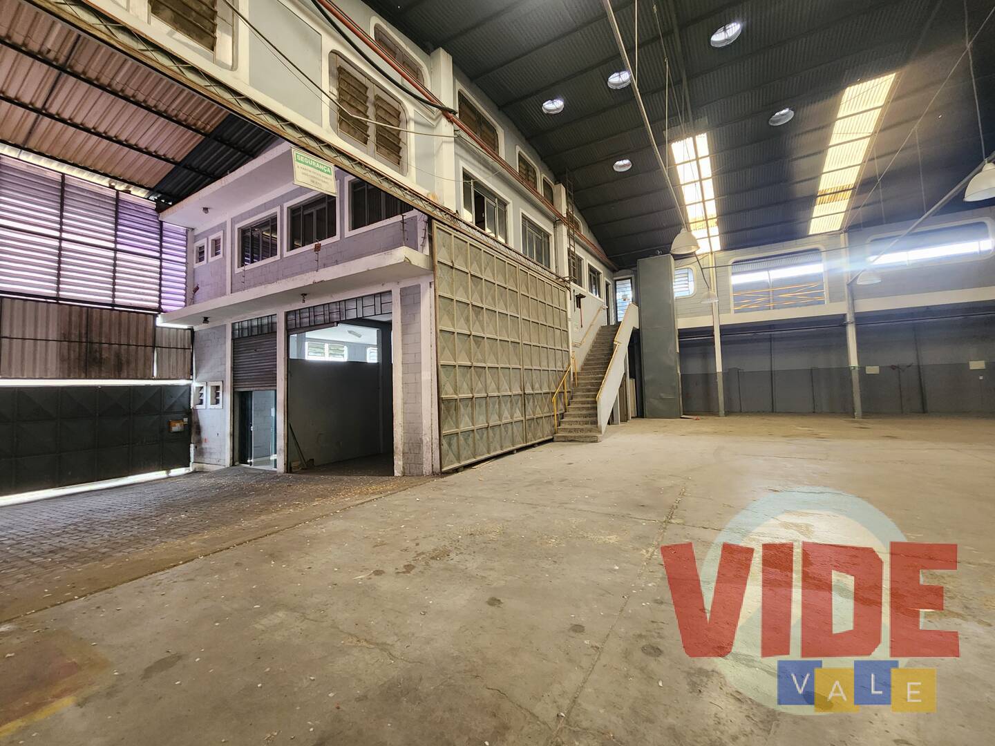 Depósito-Galpão-Armazém à venda, 1742m² - Foto 6