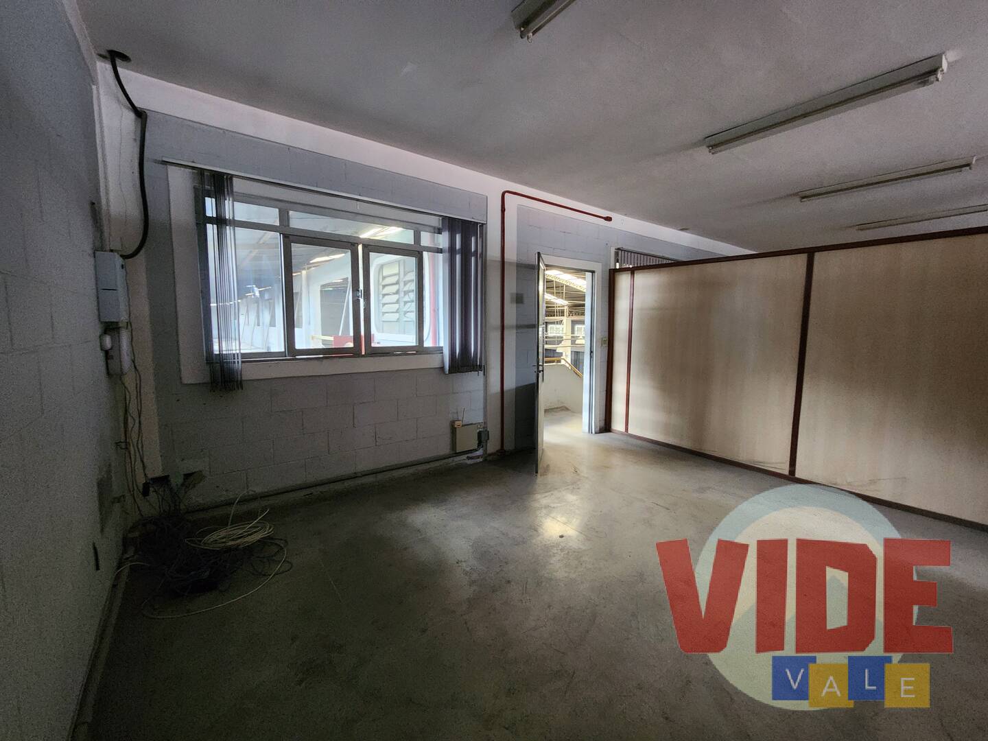 Depósito-Galpão-Armazém à venda, 1742m² - Foto 11