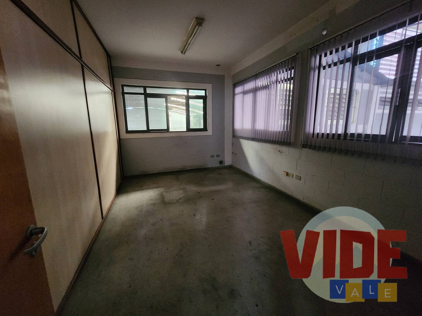 Depósito-Galpão-Armazém à venda, 1742m² - Foto 23