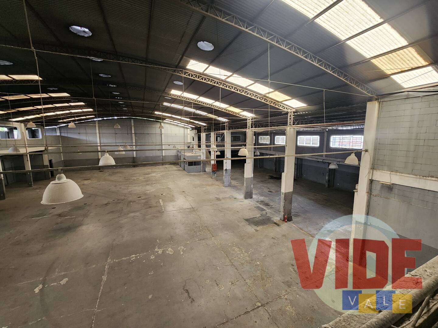 Depósito-Galpão-Armazém à venda, 1742m² - Foto 26