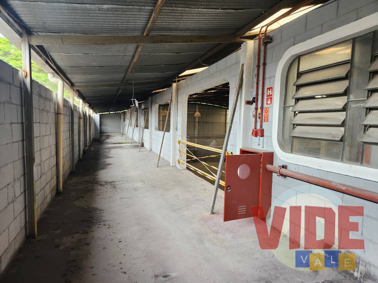 Depósito-Galpão-Armazém à venda, 1742m² - Foto 27